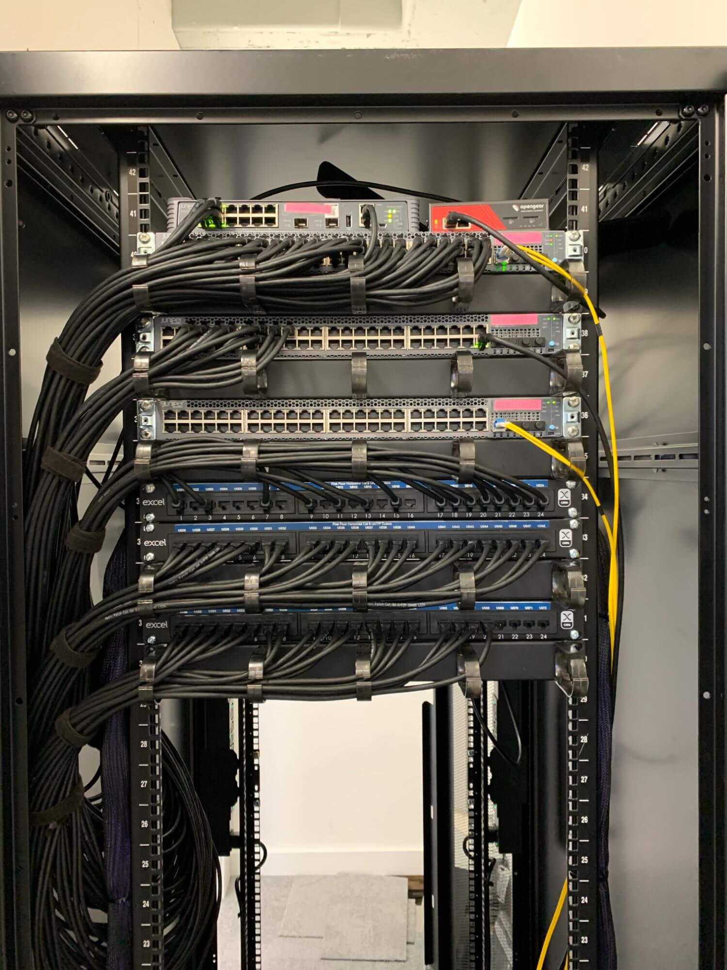 Server Installs, moves and more at Secom Networks LTD